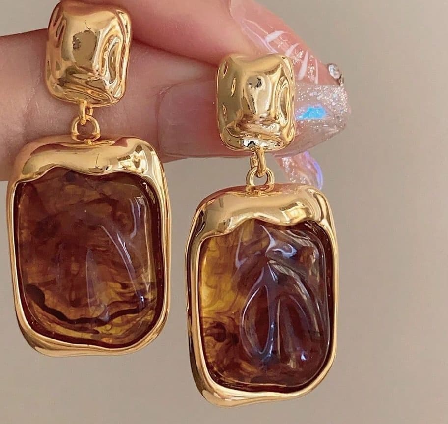 Amber Tortoiseshell Molten Square Drops detail view
