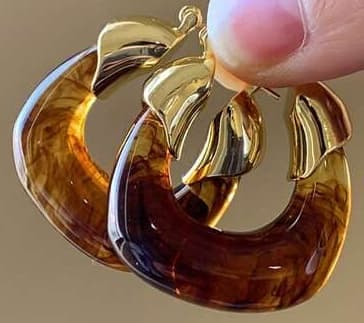 Tortoise Amber Petal Cuffed Hoops detail view