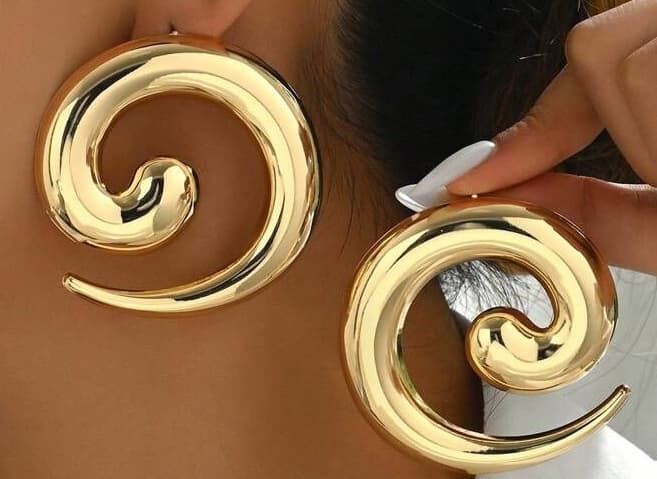 High-Gloss Sculptural Vortex Hoops detail view