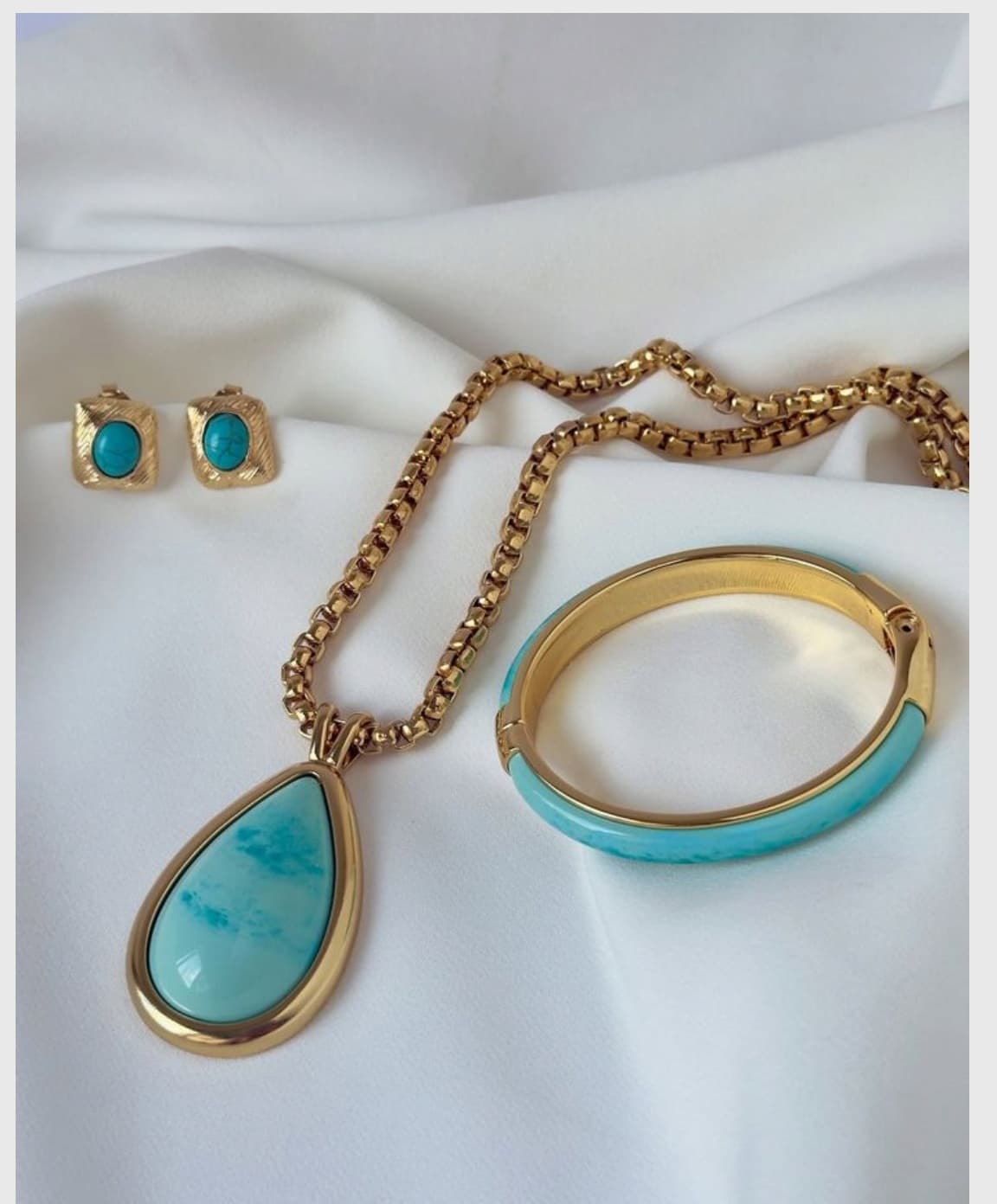Mediterranean Turquoise Teardrop Suite